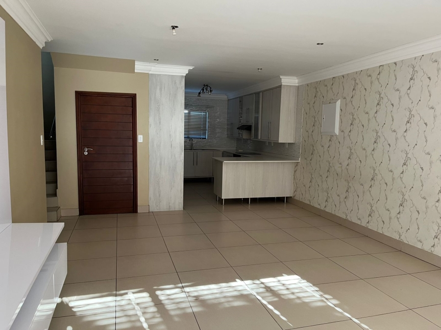 To Let 3 Bedroom Property for Rent in Heuwelsig Free State